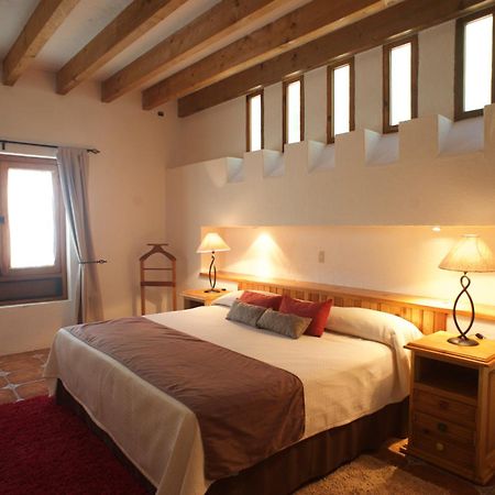 La Casona De Los Colibries El Pueblito  الغرفة الصورة