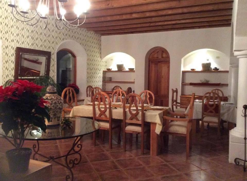 La Casona De Los Colibries El Pueblito  المظهر الخارجي الصورة