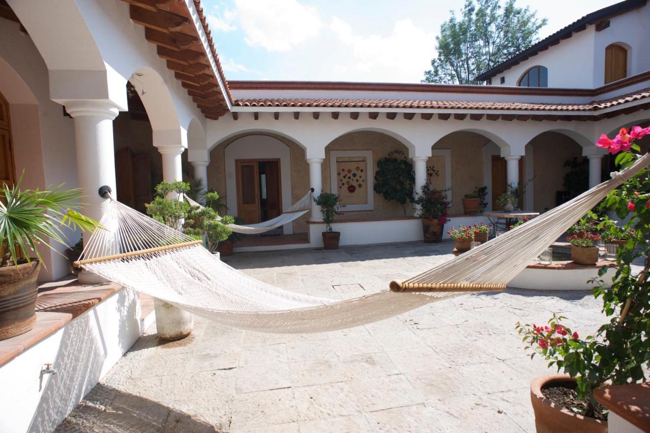 La Casona De Los Colibries El Pueblito  المظهر الخارجي الصورة